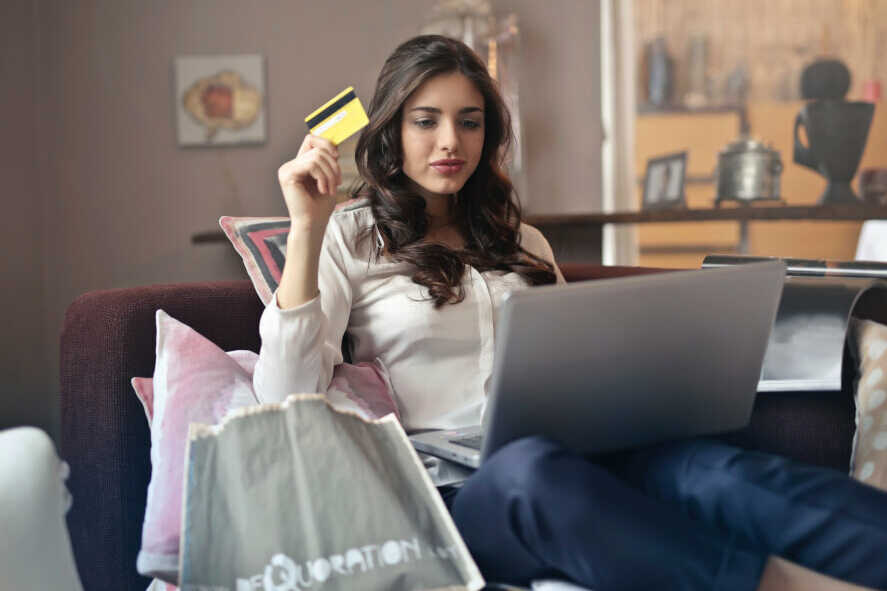 Online marketingesként nem lesz fontosabb dolgod 2019-ben, mint a Google cégem fiókod optimalizálása 2019-ben. Eszenciális Google Cégem tippek kis- és középvállalkozásoknak 2019 online marketing atombombája a Google Cégem. Te jól kezeled?